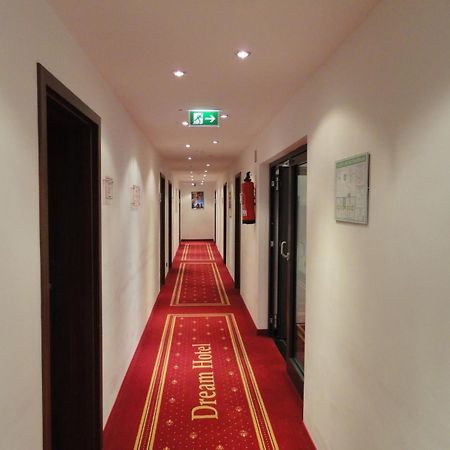 แกรนด์ โฮเต็ล ดรีม ไมน์ ซิตี้เซ็นเตอร์ Hotel Frankfurt am Main ภายนอก รูปภาพ