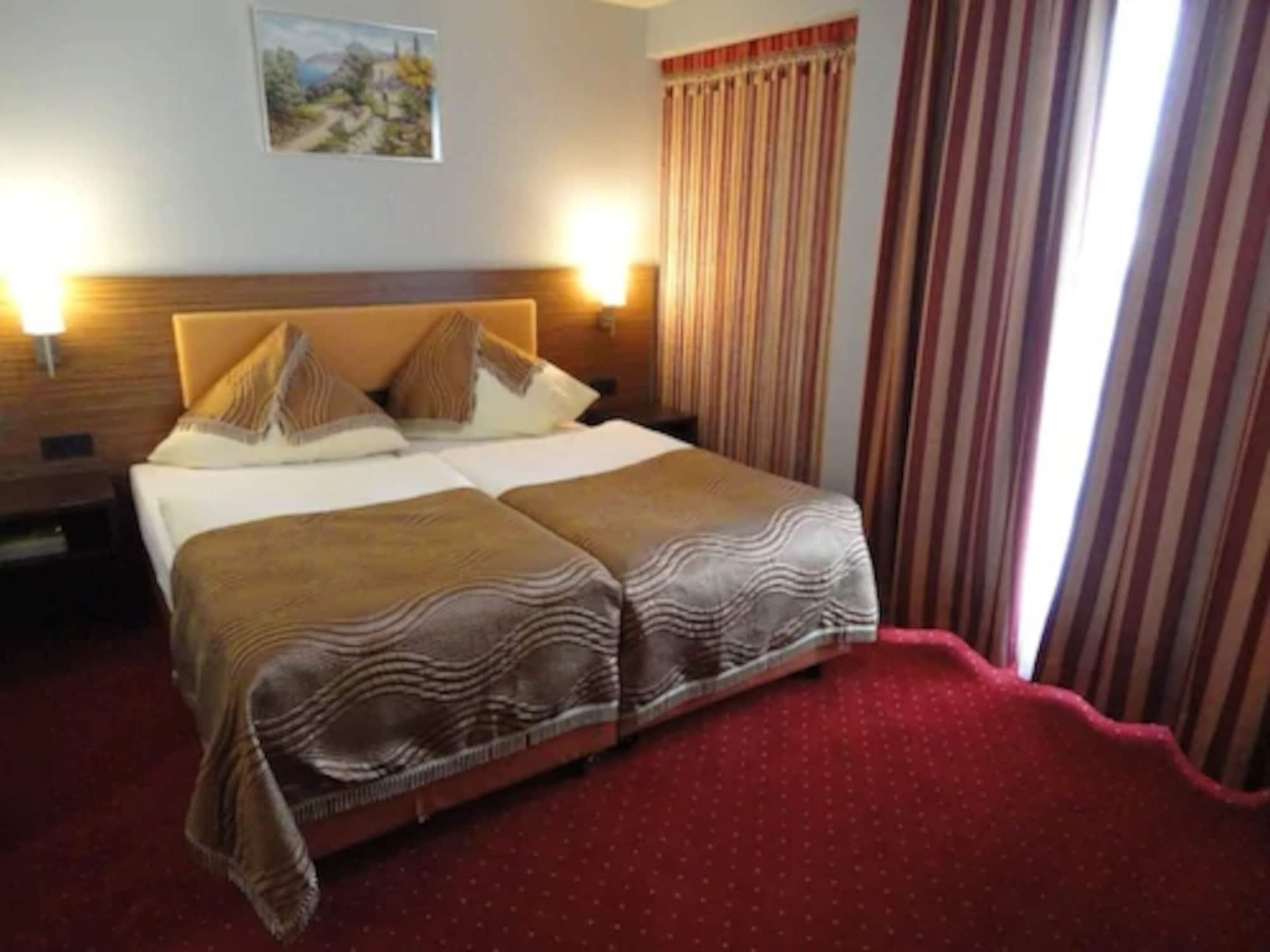 แกรนด์ โฮเต็ล ดรีม ไมน์ ซิตี้เซ็นเตอร์ Hotel Frankfurt am Main ภายนอก รูปภาพ