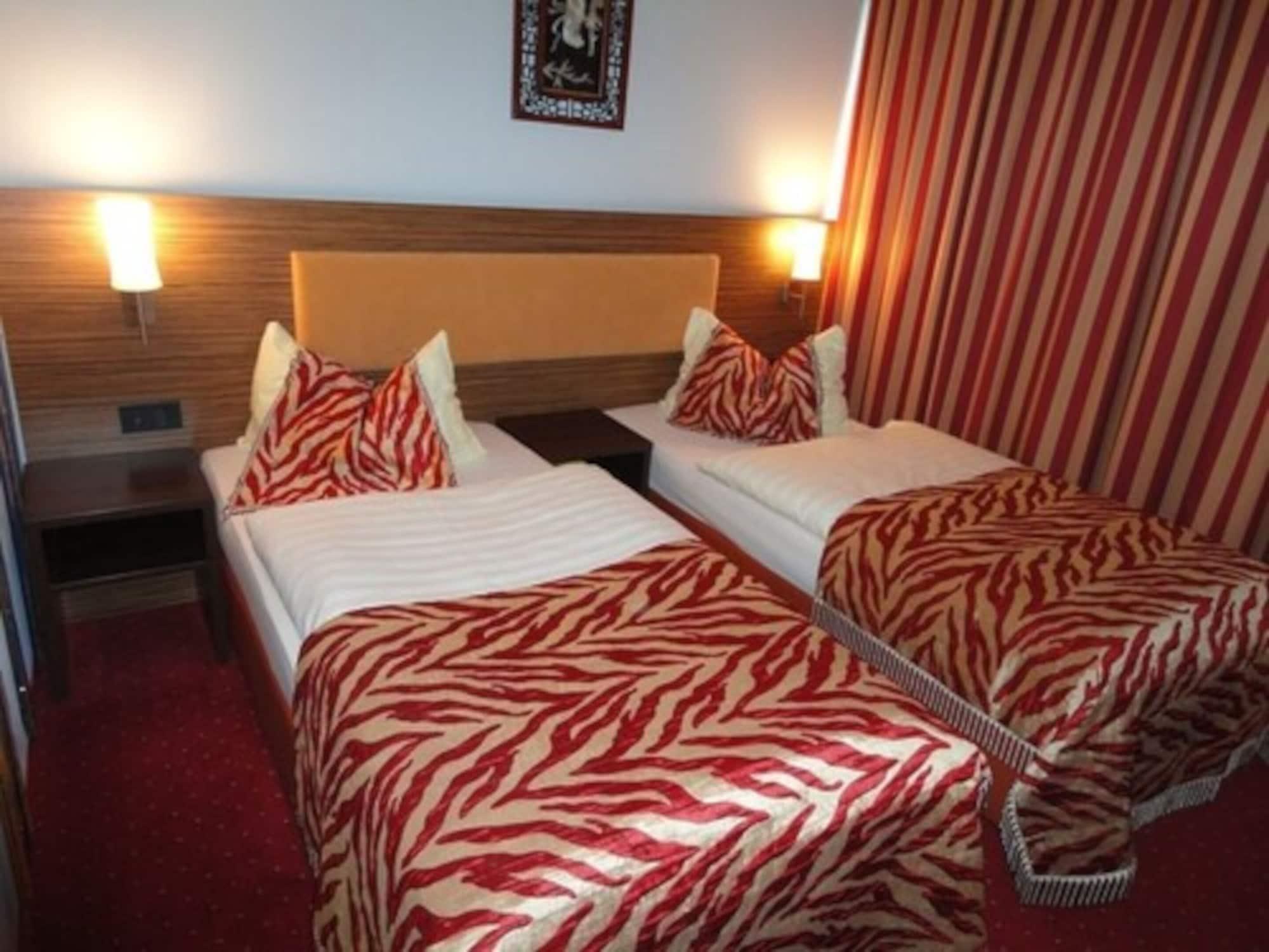 แกรนด์ โฮเต็ล ดรีม ไมน์ ซิตี้เซ็นเตอร์ Hotel Frankfurt am Main ภายนอก รูปภาพ