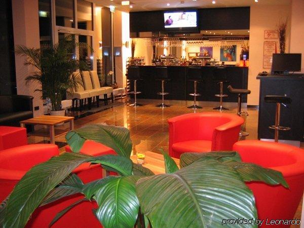 แกรนด์ โฮเต็ล ดรีม ไมน์ ซิตี้เซ็นเตอร์ Hotel Frankfurt am Main ร้านอาหาร รูปภาพ